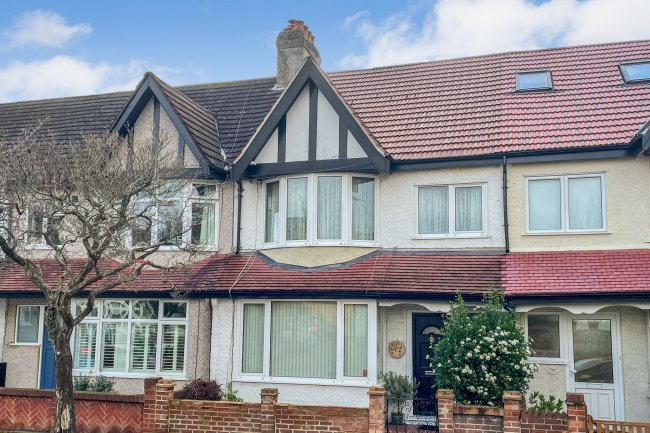 2A Arrol Road, Telford, Beckenham, Kent BR3 4PA

 4