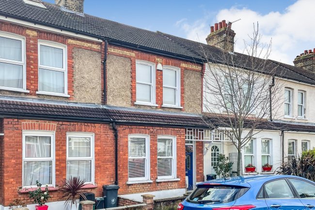 35, Allen Road, Beckenham, Kent BR3 4NU

 1