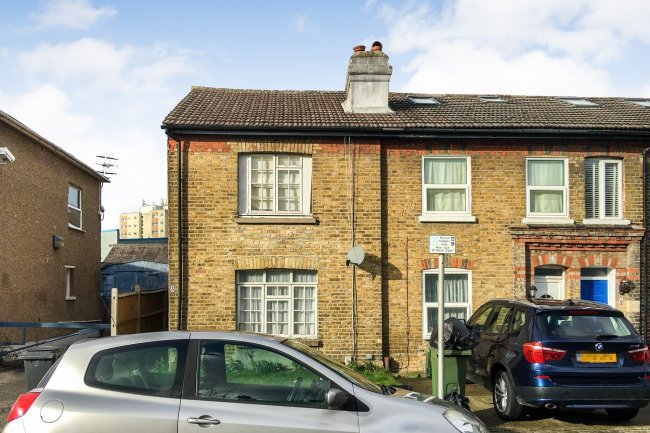 3, Napier Road, Bromley, Kent BR2 9JA

 6