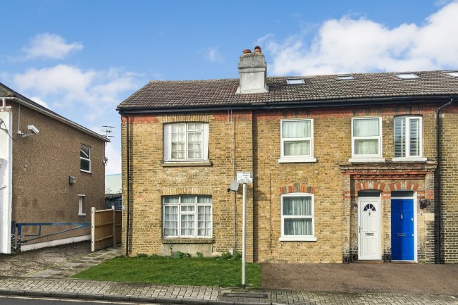 3, Napier Road, Bromley, Kent BR2 9JA

 6