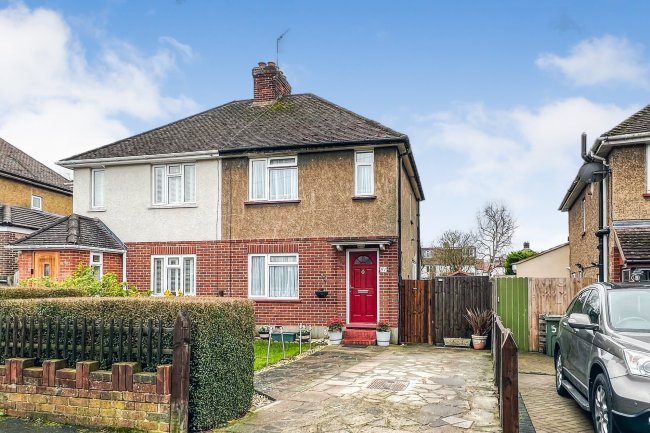 51, The Crescent, Epsom, Surrey KT18 7LJ

 4
