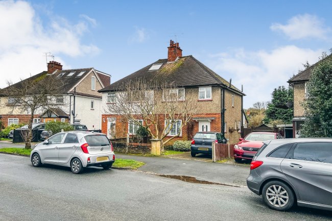 71, The Crescent, Epsom, Surrey KT18 7LJ

 5
