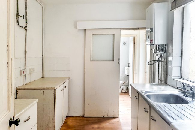 202, St. Vincents Road, Dartford, Kent, DA1 1UX 8