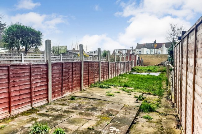 202, St. Vincents Road, Dartford, Kent, DA1 1UX 8