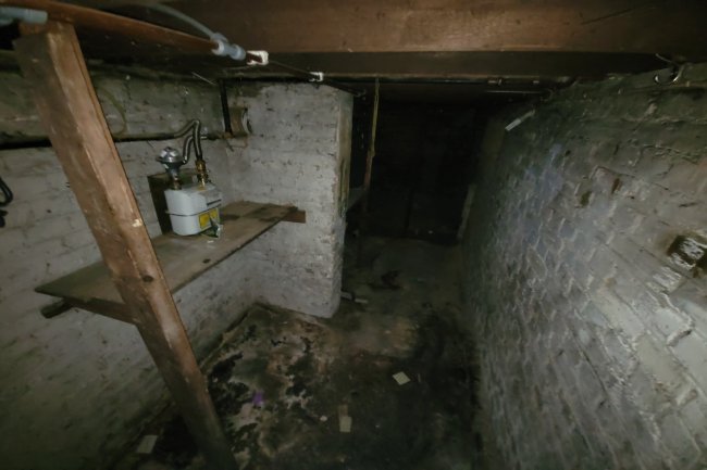 Flat 7A, 7 Knoll Road, Wandsworth, London, SW18 2DF
 6