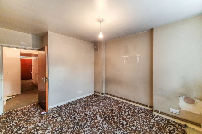 67A Allfarthing Lane, Wandsworth, London SW18 2AR
 6