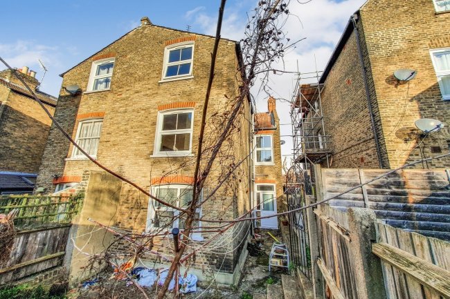 67A Allfarthing Lane, Wandsworth, London SW18 2AR
 6