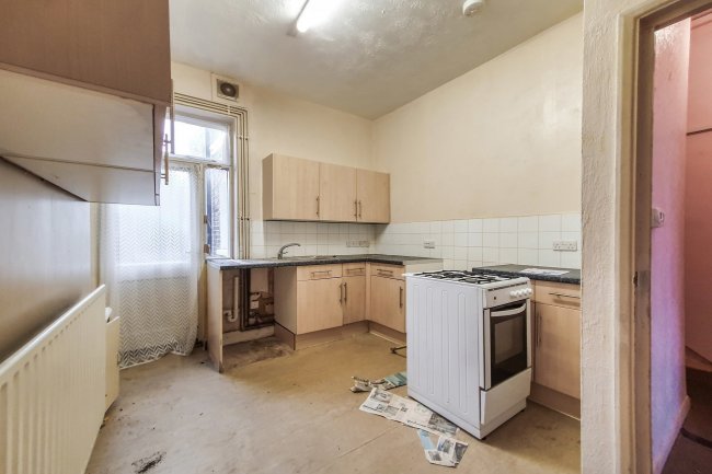 67A Allfarthing Lane, Wandsworth, London SW18 2AR
 6