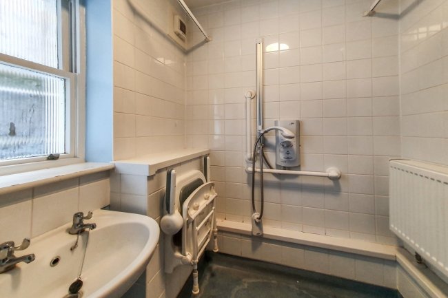 67A Allfarthing Lane, Wandsworth, London SW18 2AR
 6