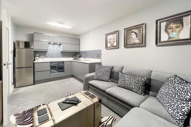 130 Oxwich Close, Corringham, Stanford-Le-Hope, Essex SS17 7JZ 10