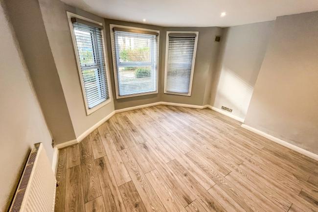 Basement Flat, 22 Lambert Road, Brixton, London SW2 5BD
 7