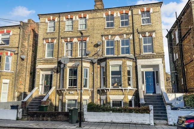 Basement Flat, 22 Lambert Road, Brixton, London SW2 5BD
 7