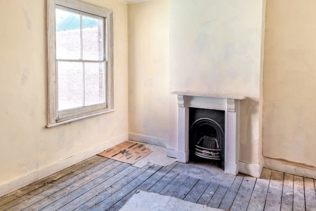 74 High Street, Sutton, Surrey SM1 1EZ 4