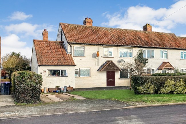 10 Marlbrook Way, Roden, Telford TF6 6BN
 7