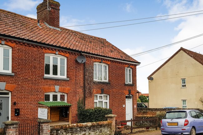 31 Chapel St, Cawston, Norwich, NR10 4BG
 8