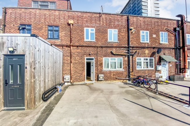 102A The Broadway, Surbiton, Surrey, KT6 7JD
 6