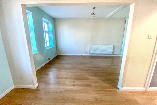 102A The Broadway, Surbiton, Surrey, KT6 7JD
 6