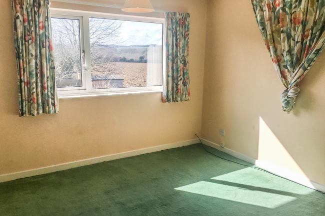 18 Swinburne Avenue, Hitchin, Hertfordshire, SG5 2RD
 4