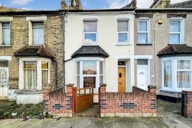 16 Hartville Road, Plumstead, London, SE18 1DQ
 9