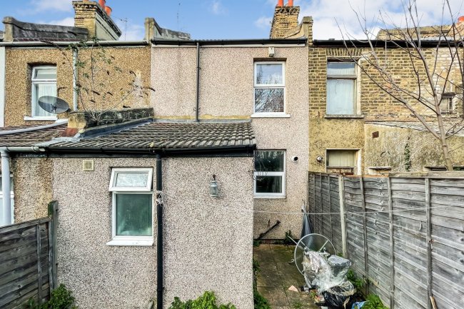 16 Hartville Road, Plumstead, London, SE18 1DQ
 9
