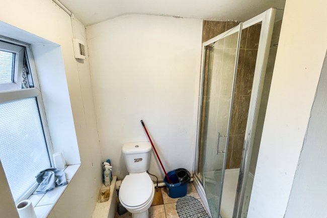 16 Hartville Road, Plumstead, London, SE18 1DQ
 9