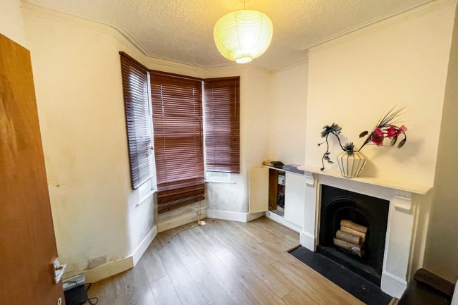 16 Hartville Road, Plumstead, London, SE18 1DQ
 9