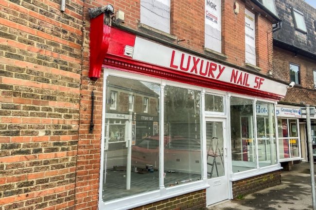 5 George Street, Hailsham, East Sussex BN27 1AD 6