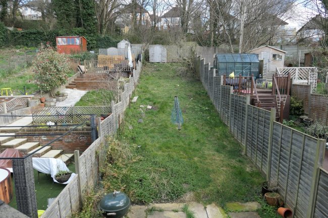 37 Hivings Hill, Chesham, Buckinghamshire HP5 2PG
 1