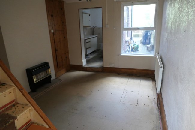 37 Hivings Hill, Chesham, Buckinghamshire HP5 2PG
 1