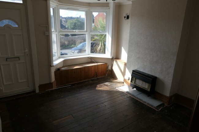 37 Hivings Hill, Chesham, Buckinghamshire HP5 2PG
 1