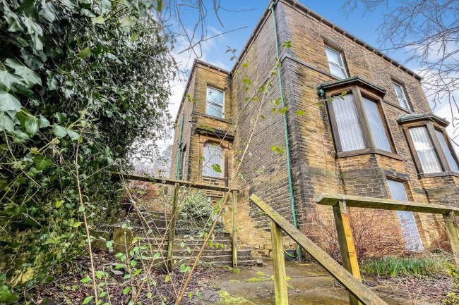 6 & 8 Bank Villas, Jerry Lane, Sowerby Bridge, West Yorkshire, HX6 3BH 5
