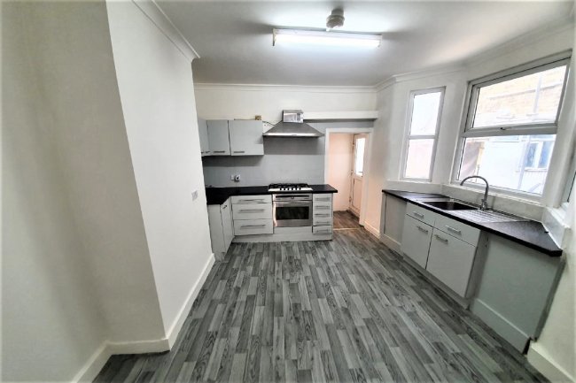 56 Caledon Road, London, E6 2HB 9