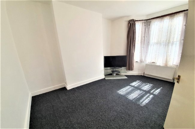 56 Caledon Road, London, E6 2HB 9