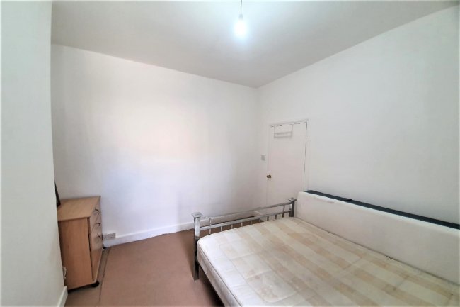 56 Caledon Road, London, E6 2HB 9