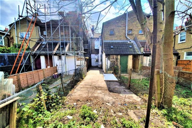 56 Caledon Road, London, E6 2HB 9