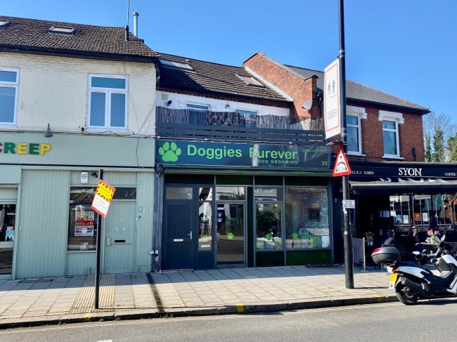 23 St Johns Road, Isleworth, Middlesex TW7 6NB 8