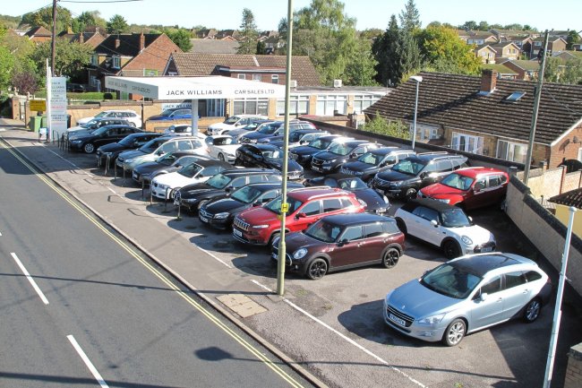 108 Roman Road, Basingstoke, Hampshire, RG23 8HE 7