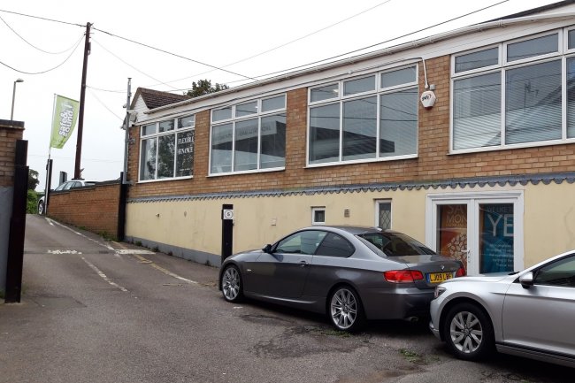 108 Roman Road, Basingstoke, Hampshire, RG23 8HE 7