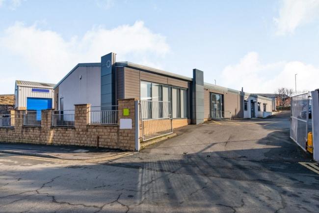 2 Arthur Street, Stanningley, Leeds LS28 6JY
 3