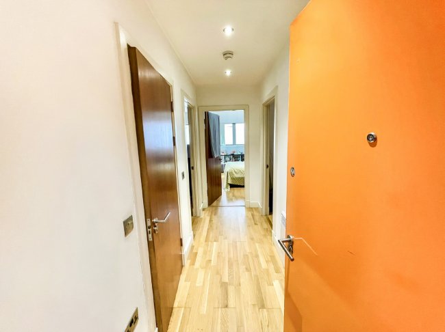 Apartment 514,  6 Oldham Road, Manchester, M4 5DB
 2