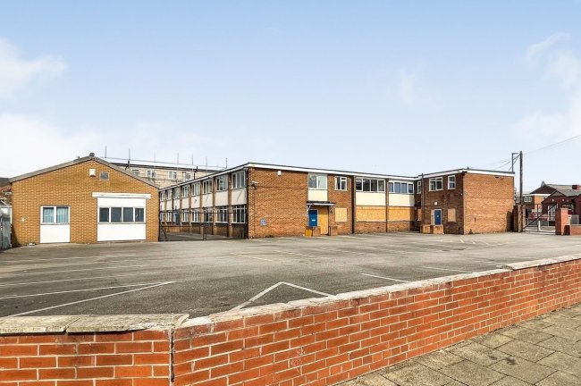 20 - 30 Lawefield Lane, Wakefield, West Yorkshire WF2 8SP 8