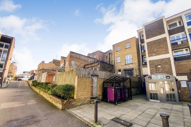 565 Roman Road, Bow, London E3 5EH 6