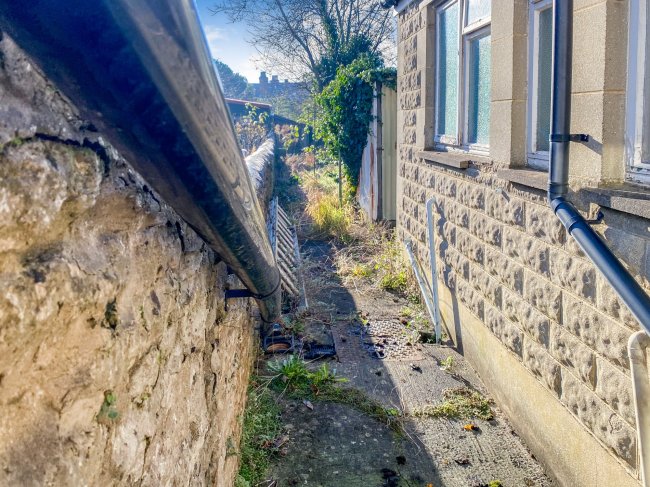 10 Park Lane, Chippenham, Wiltshire SN15 1LR 2