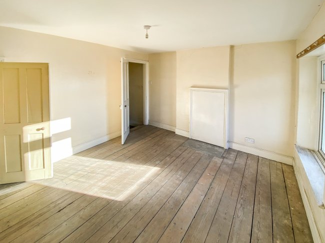 10 Park Lane, Chippenham, Wiltshire SN15 1LR 2