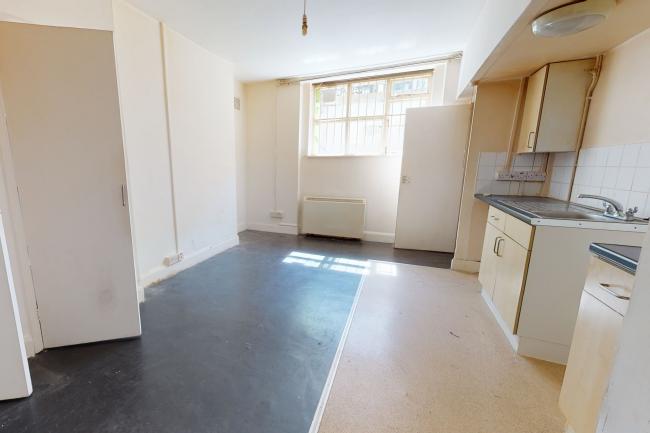 250A Gloucester Terrace, Bayswater, London, W2 6HU
 5