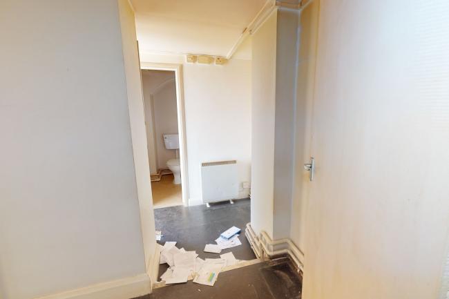 250A Gloucester Terrace, Bayswater, London, W2 6HU
 5