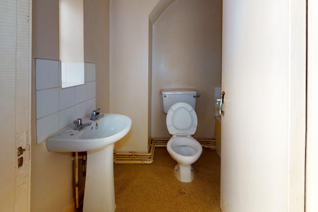 250A Gloucester Terrace, Bayswater, London, W2 6HU
 5