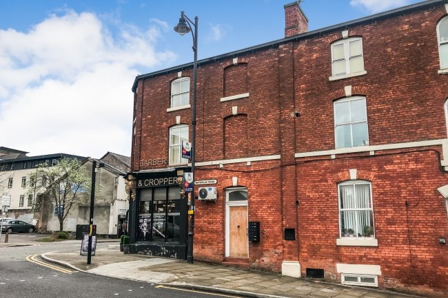33/35 Middle Hillgate and 1 Waterloo Road, Stockport, Cheshire SK1 3BD 3
