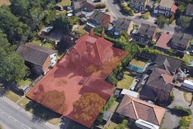 Flats 1-4 Westwey, 29 Byfleet Road, New Haw, Addlestone, Surrey KT15 3JQ 1