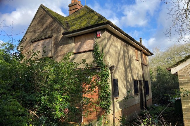 Newlyn House and the land North of Newlyn House, West Ham Lane, Basingstoke, Hampshire RG22 5EE 9